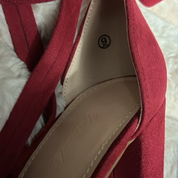 Platform Heels Size 9.5 - Picture 7 of 8